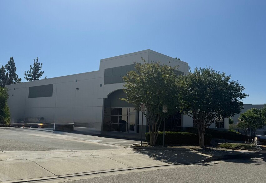 Primary Photo Of 1200 Mountain View Ctr, Azusa Warehouse For Lease