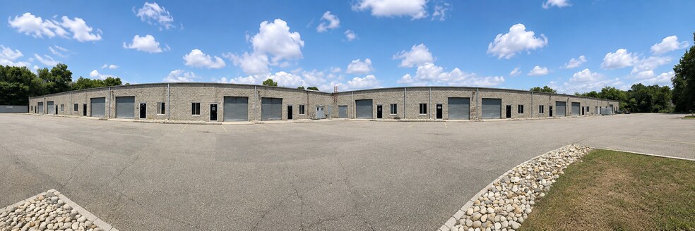 More Photos Of 17-19 State Route 10 E, Succasunna Light Distribution For Lease