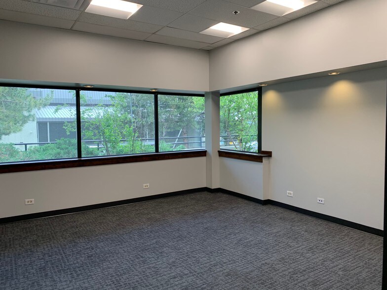 More Photos Of 10488 W Centennial Rd, Littleton Warehouse For Lease