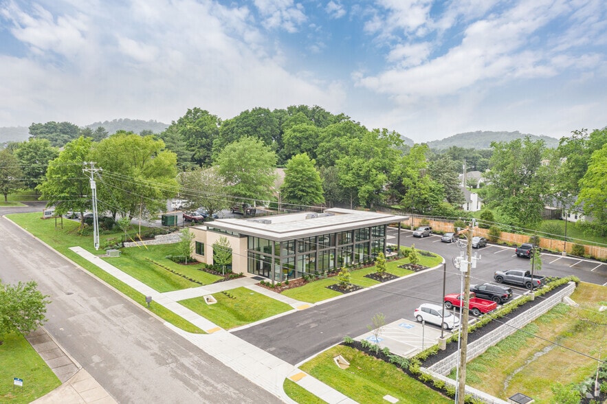 More Photos Of 2210 Spedale Ct, Spring Hill Loft Creative Space For Sale