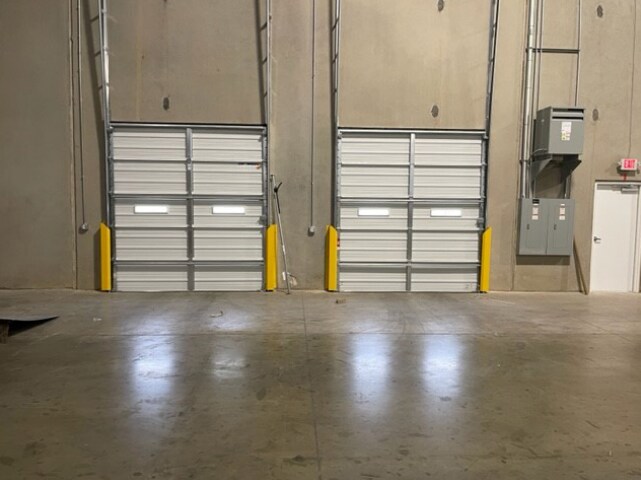 More Photos Of 5000 S Interstate Highway 45 W, Corsicana Distribution For Lease