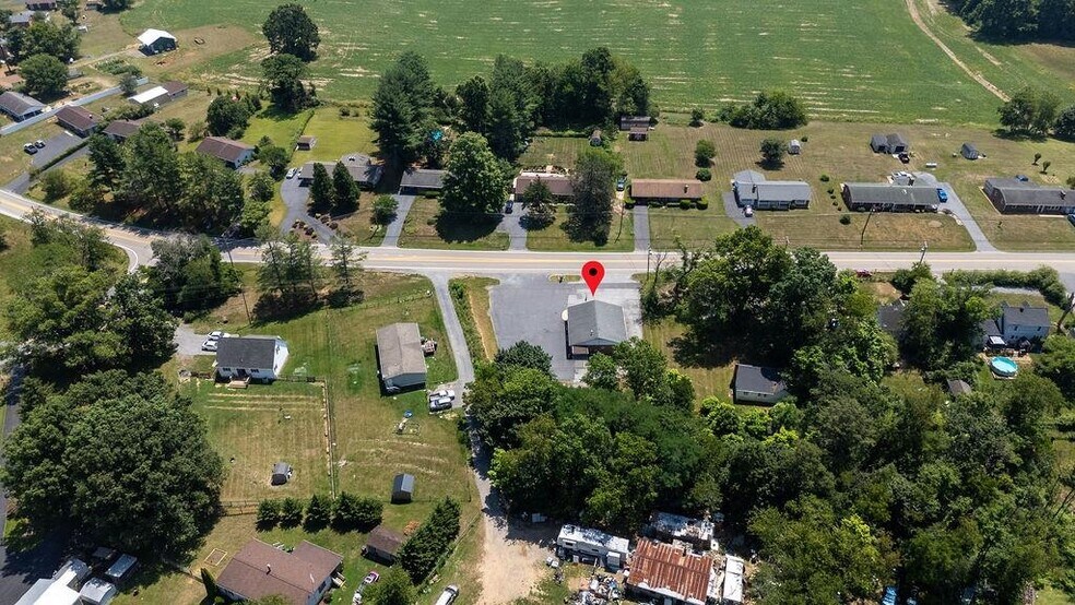 More Photos Of 555 MT Torrey Rd, Lyndhurst Post Office For Sale