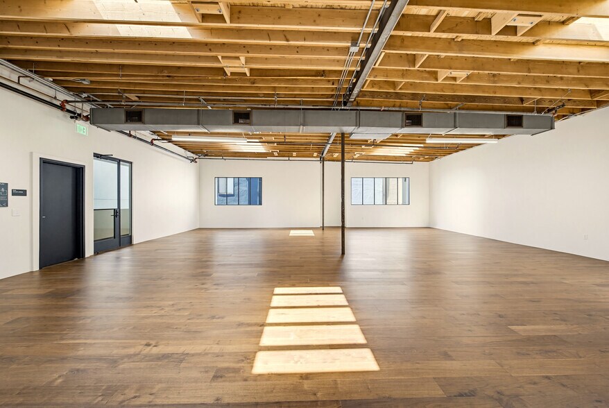 More Photos Of 1540 7th St, Santa Monica Loft Creative Space For Lease