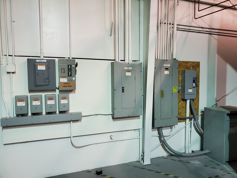 More Photos Of 1750 Commerce Way, Paso Robles Industrial For Sale