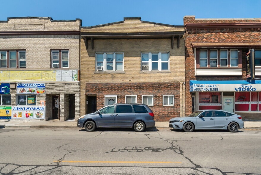 More Photos Of 3015 S 13th St, Milwaukee Storefront Retail Office For Sale