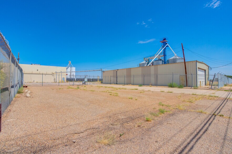 More Photos Of 901 E 66th St, Lubbock Manufacturing For Sale