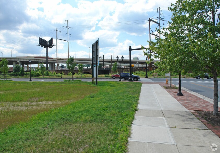 More Photos Of 600 West St, Wilmington Unknown For Lease