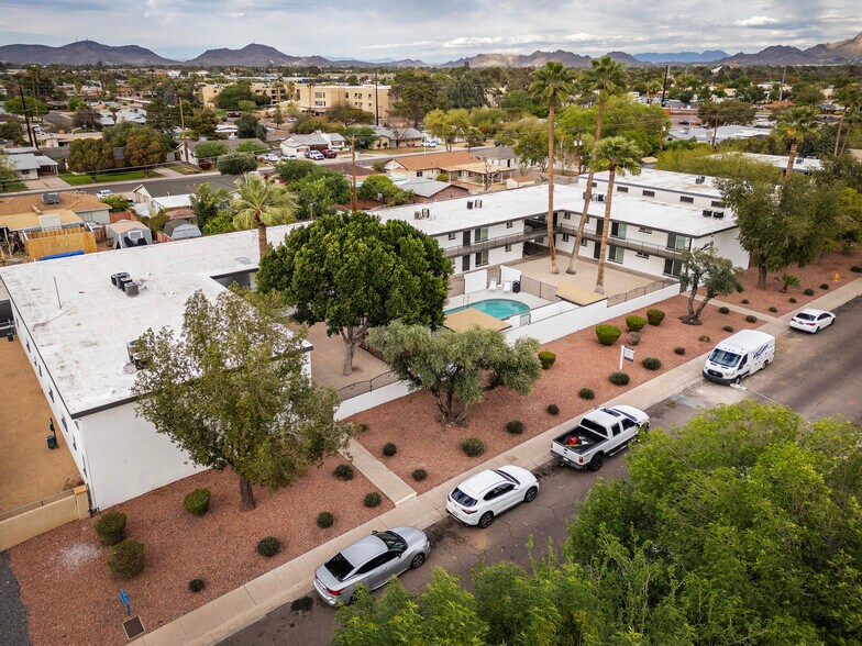 More Photos Of 2014 W Berridge Ln, Phoenix Apartments For Sale