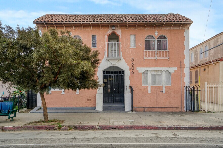 Primary Photo Of 5606 S Figueroa St, Los Angeles Apartments For Sale