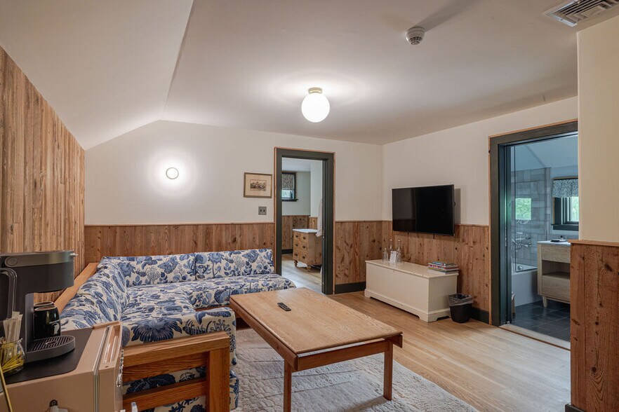 More Photos Of 37 Catamount Rd Hillsdale, Hillsdale Hotel For Sale