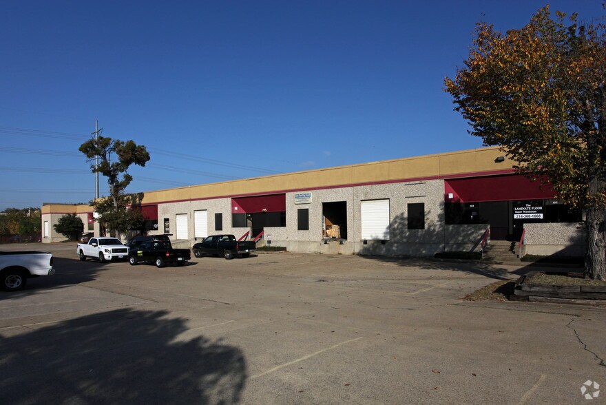 More Photos Of 10969 Shady Trl, Dallas Flex For Lease