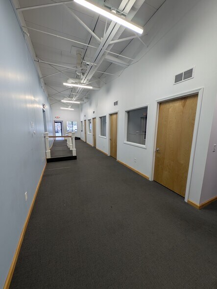 More Photos Of 5221-5223 Main St, Buffalo Freestanding For Lease