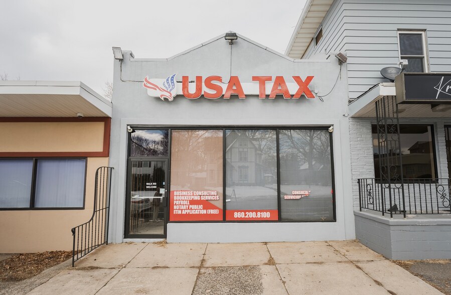 Primary Photo Of 385 W Main St, New Britain Storefront Retail Office For Lease