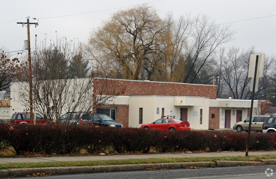 More Photos Of 104 E Central Ave, Avis Medical For Sale