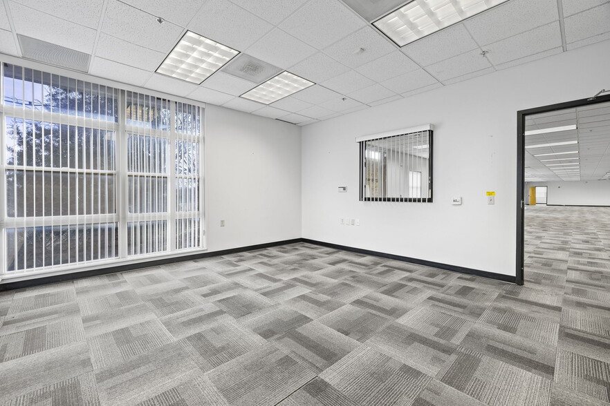 More Photos Of 4240 S Lees Summit Rd, Independence Office For Lease