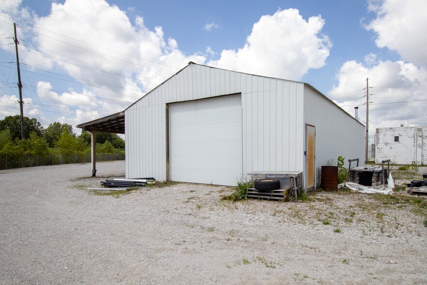 More Photos Of 1306 Bedford St, Indianapolis Warehouse For Sale
