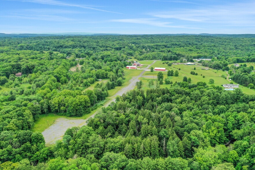 More Photos Of 269 Stone Schoolhouse Rd, Bloomingburg Warehouse For Sale