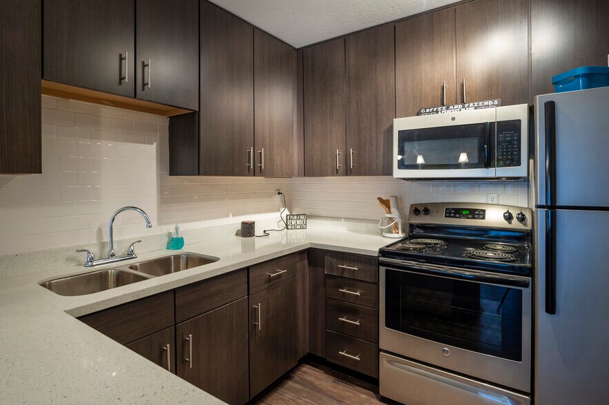 More Photos Of 3902 College Main, Bryan Apartments For Sale