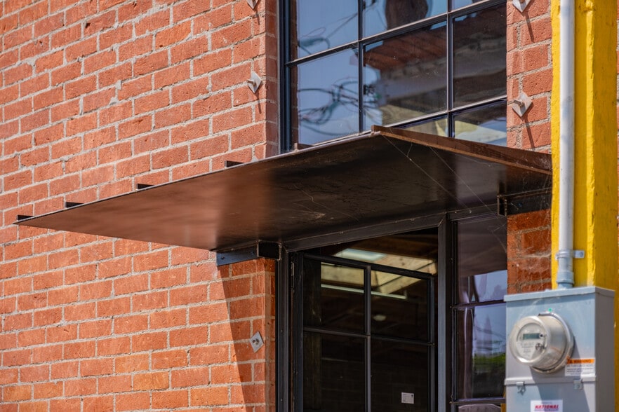 More Photos Of 5909 Blackwelder St, Culver City Office For Sale