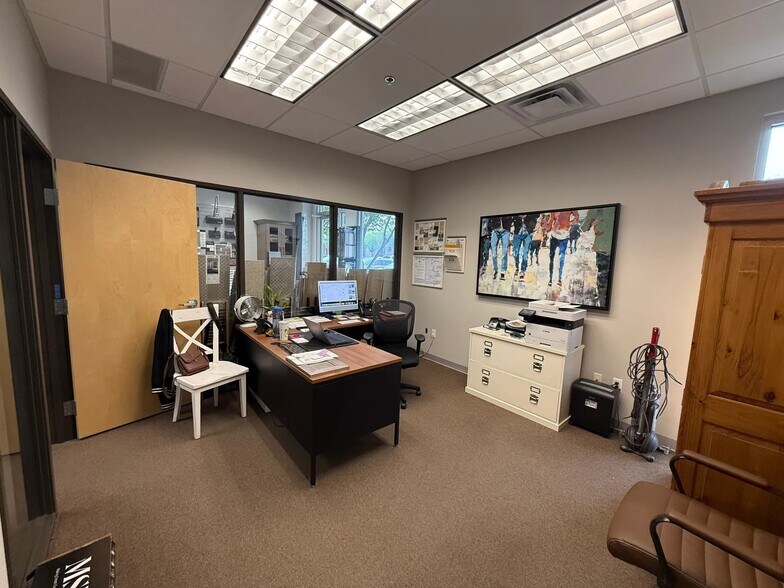 More Photos Of 2045 S Vineyard, Mesa Medical For Sale