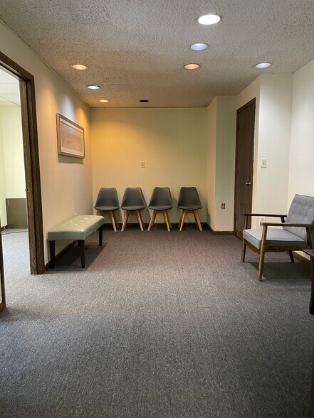 More Photos Of 600 McKnight Park Dr, Pittsburgh Office For Lease