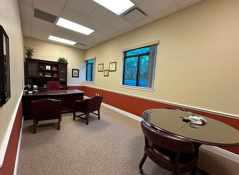 More Photos Of 1870 W Granada Blvd, Ormond Beach Office For Lease