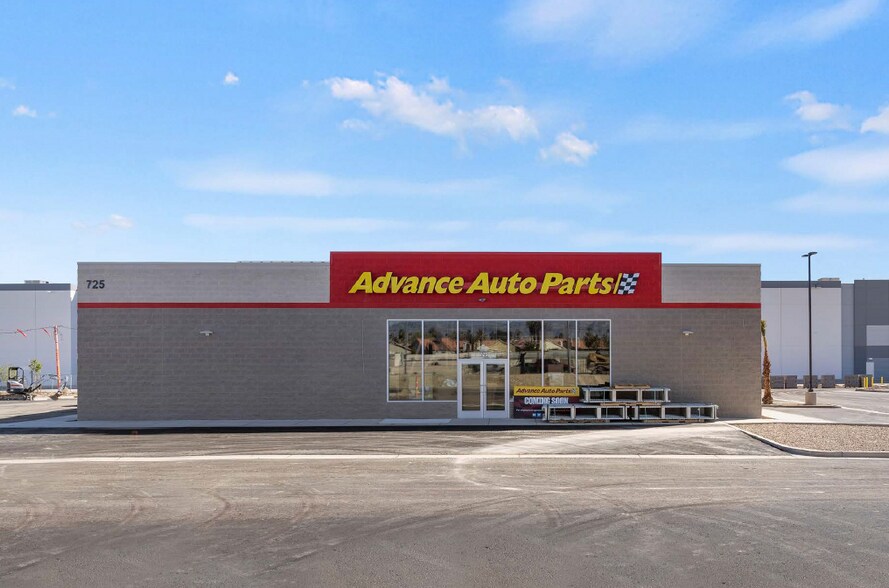 More Photos Of 725 E Craig Rd, North Las Vegas Auto Repair For Lease