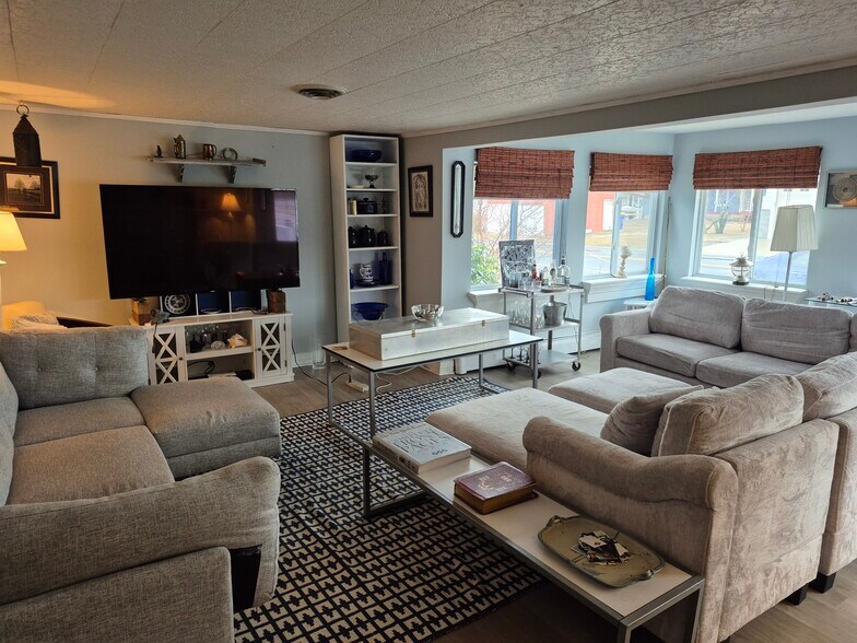 More Photos Of 360 Bay Ave, Milford Storefront Retail Residential For Sale