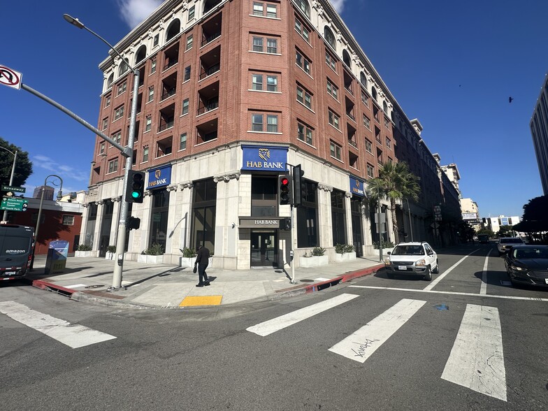 Primary Photo Of 1026 S Broadway, Los Angeles Apartments For Lease