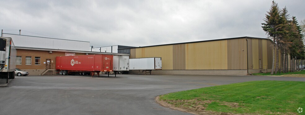 More Photos Of 1132 Lincoln St, Green Bay Warehouse For Sale