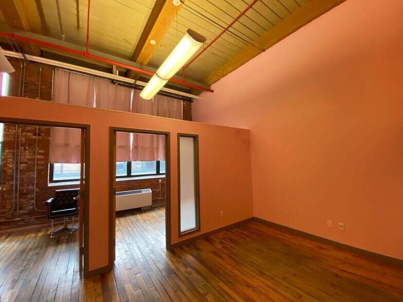 More Photos Of 31 South St, Mount Vernon Coworking Space