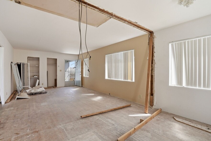 More Photos Of 428-438 Rosemont St, La Jolla Apartments For Sale