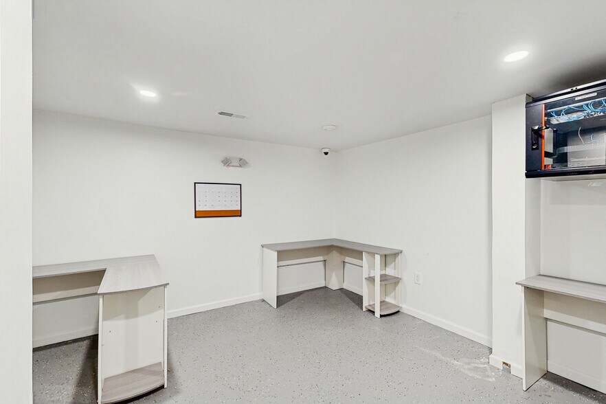 More Photos Of 1722-1724 Atlantic Ave, Atlantic City Apartments For Lease