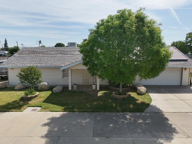 More Photos Of 1810 S Chester Ave, Bakersfield Service For Sale