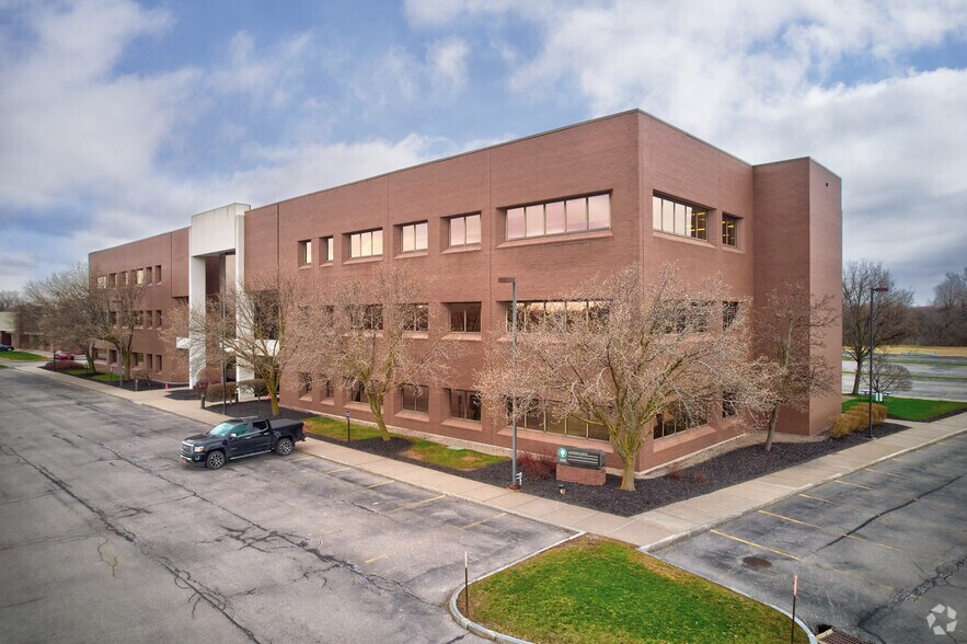 More Photos Of 300 Canal View Blvd, Rochester Office For Lease