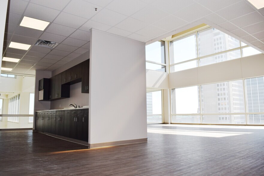 More Photos Of 401 W Capitol Ave, Little Rock Medical For Lease