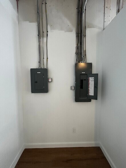 More Photos Of 30 Range Rd, Brunswick Light Manufacturing For Lease