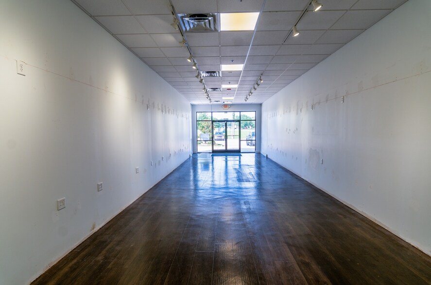 More Photos Of 5031 Montgomery Hwy, Dothan Storefront For Lease