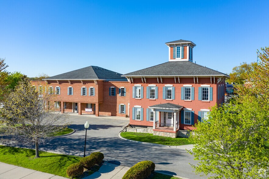 Primary Photo Of 4300-4356 E Grand River Ave, Howell Office For Sale