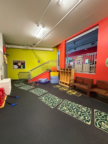 More Photos Of 25 Van Wagner Rd, Poughkeepsie Office For Lease