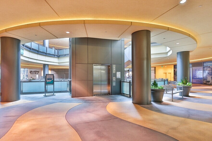 More Photos Of 15301 Ventura Blvd, Sherman Oaks Unknown For Lease