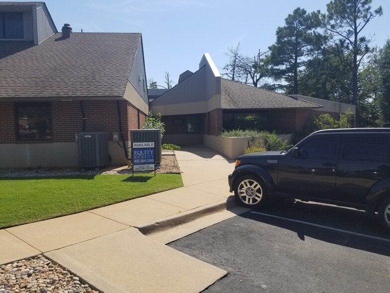 More Photos Of 8811 E Reno Ave, Midwest City Medical For Sale