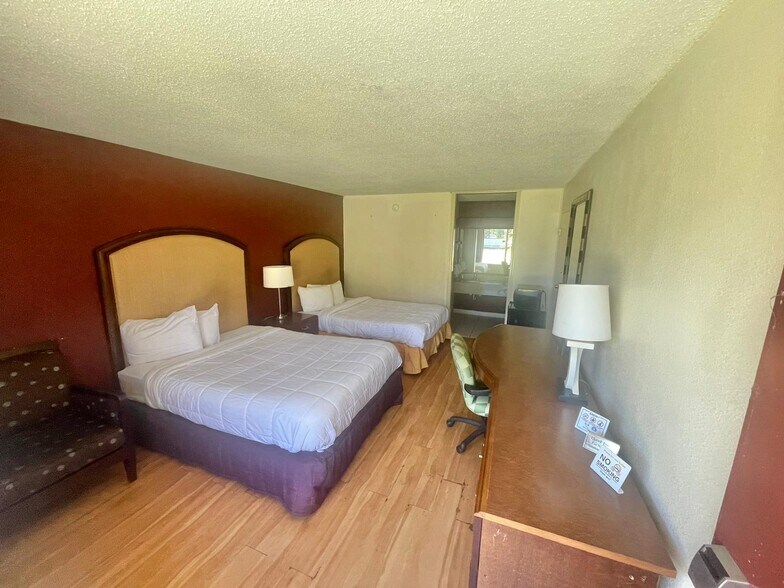 More Photos Of 1700 US-280, Phenix City Hotel For Sale