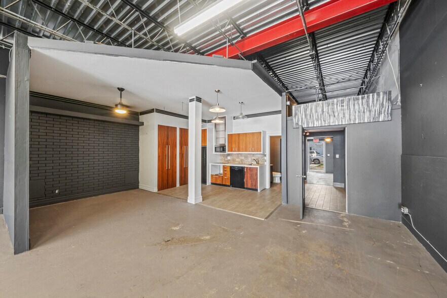 More Photos Of 3569 NW 10th Ave, Oakland Park Warehouse For Lease