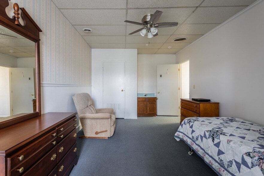 More Photos Of 8 Rainbow Ln, Waynesboro Assisted Living For Sale
