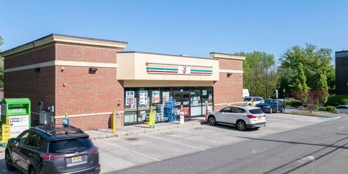 Primary Photo Of 584 Kinderkamack Rd, River Edge Convenience Store For Sale
