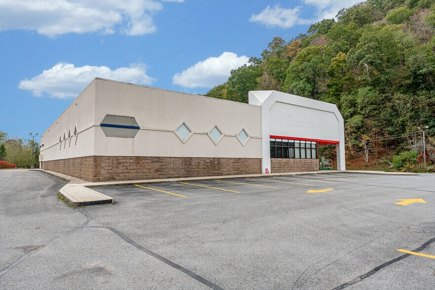 More Photos Of 19254 Seneca Trl, Marlinton Drugstore For Sale