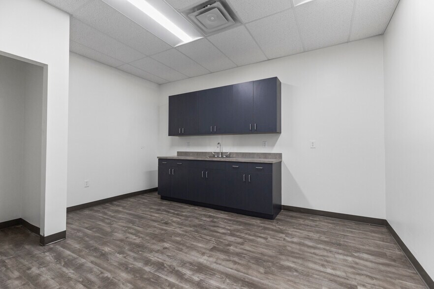 More Photos Of 7950-7966 NW 14th St, Miami Unknown For Lease