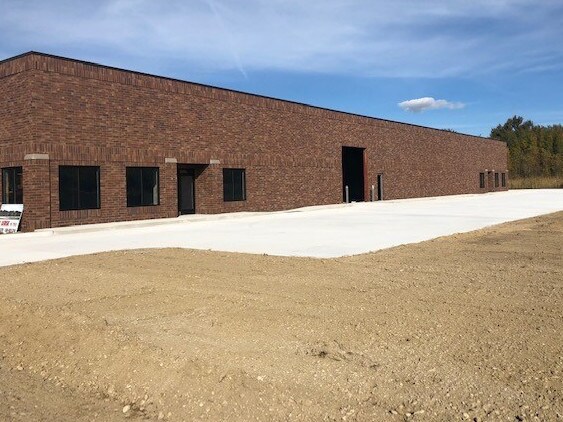 More Photos Of 51630-51640 Regency Center Dr, Macomb Township Manufacturing For Lease