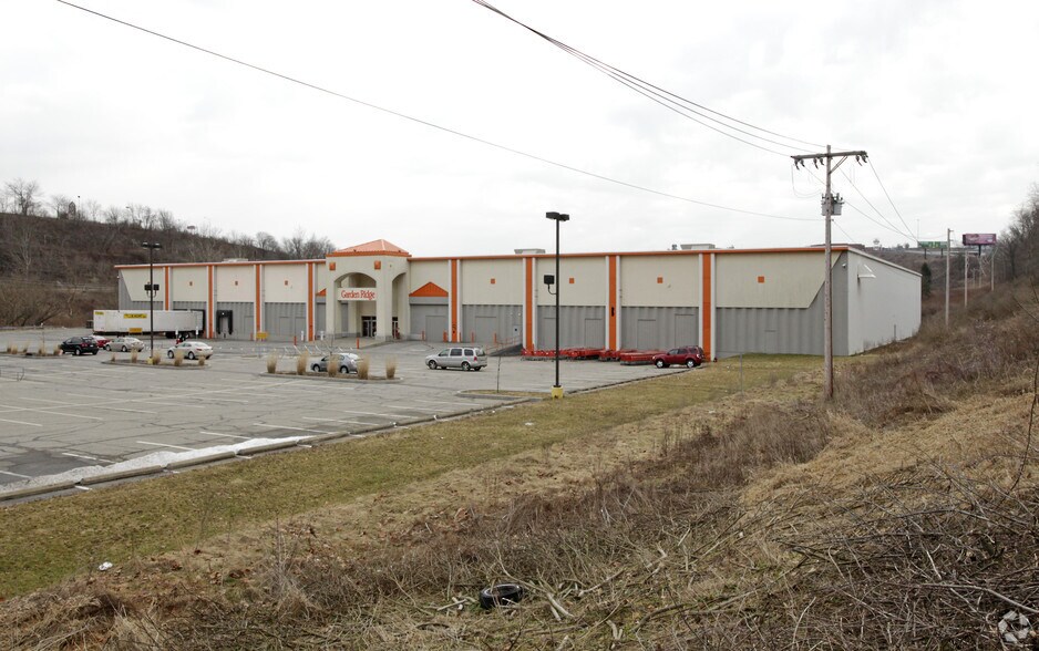 Primary Photo Of 2000 Casteel Dr, Coraopolis Freestanding For Lease